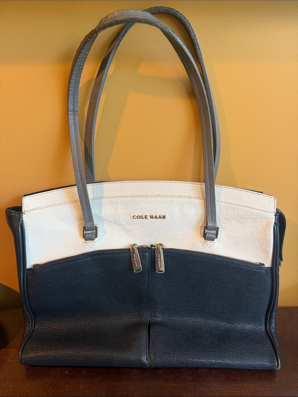 Cole Haan Tote bag EUC
